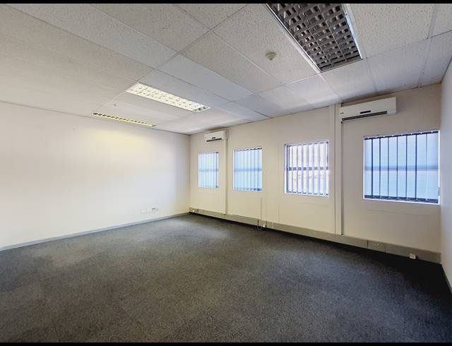 686.90M² OFFICE TO LET IN HALFWAY HOUSE